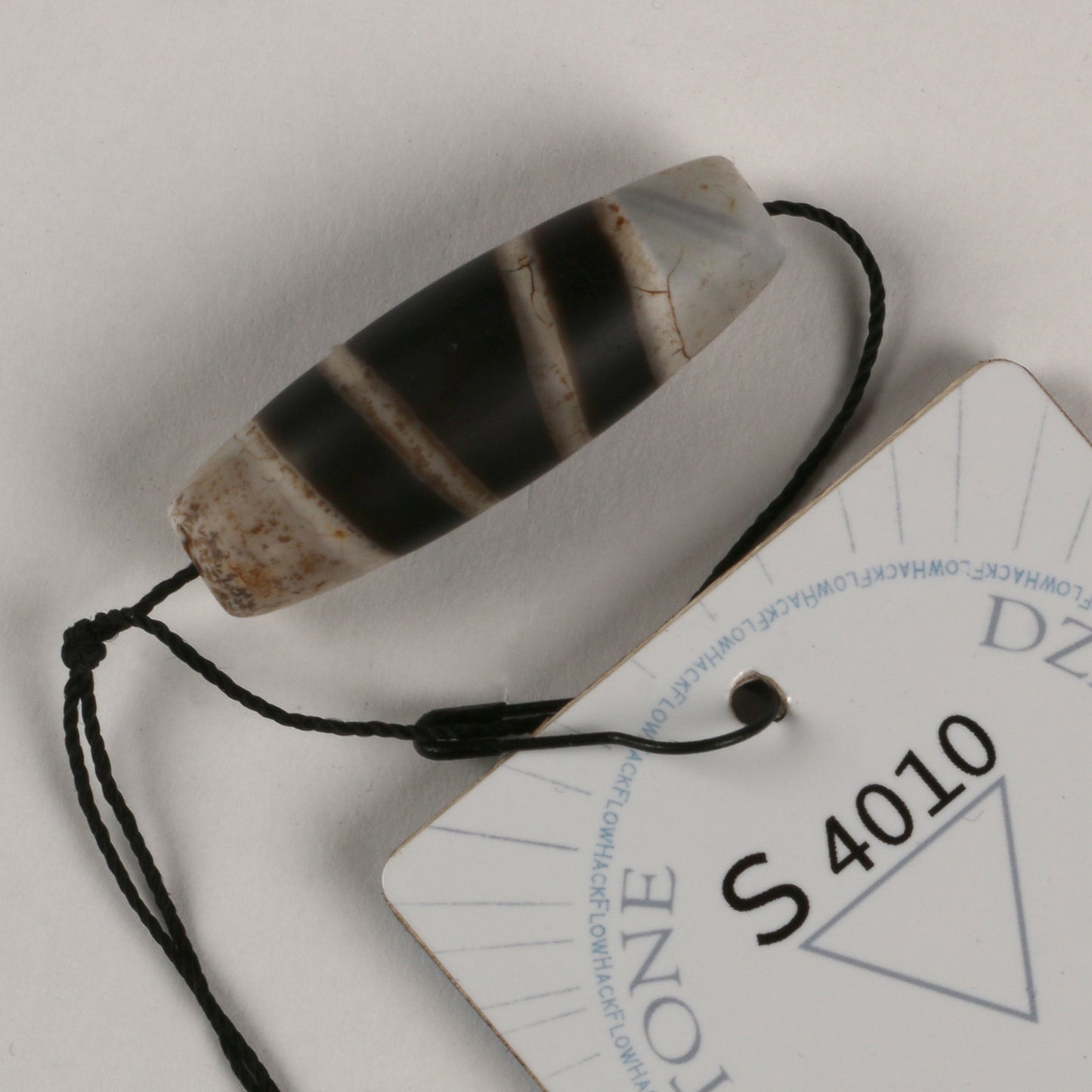 Sacred Dzi Qi-Gem Amulet | Class AA | No. S4010