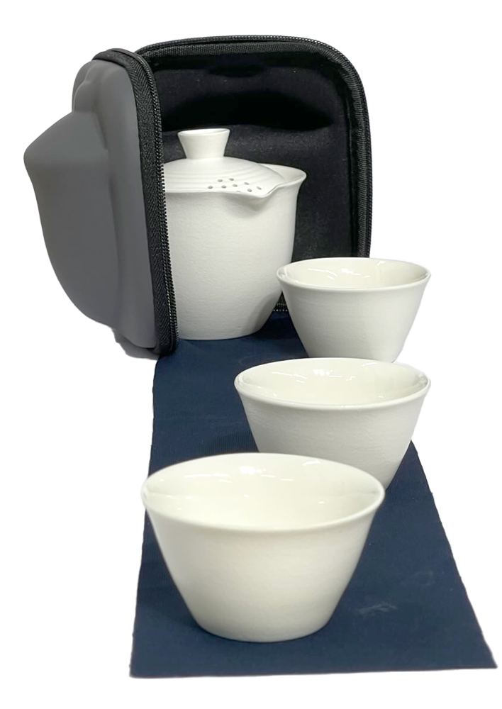 Clam - Travel Teaset - Molded Case -  Ceramic Teapot -3 Teacup Set